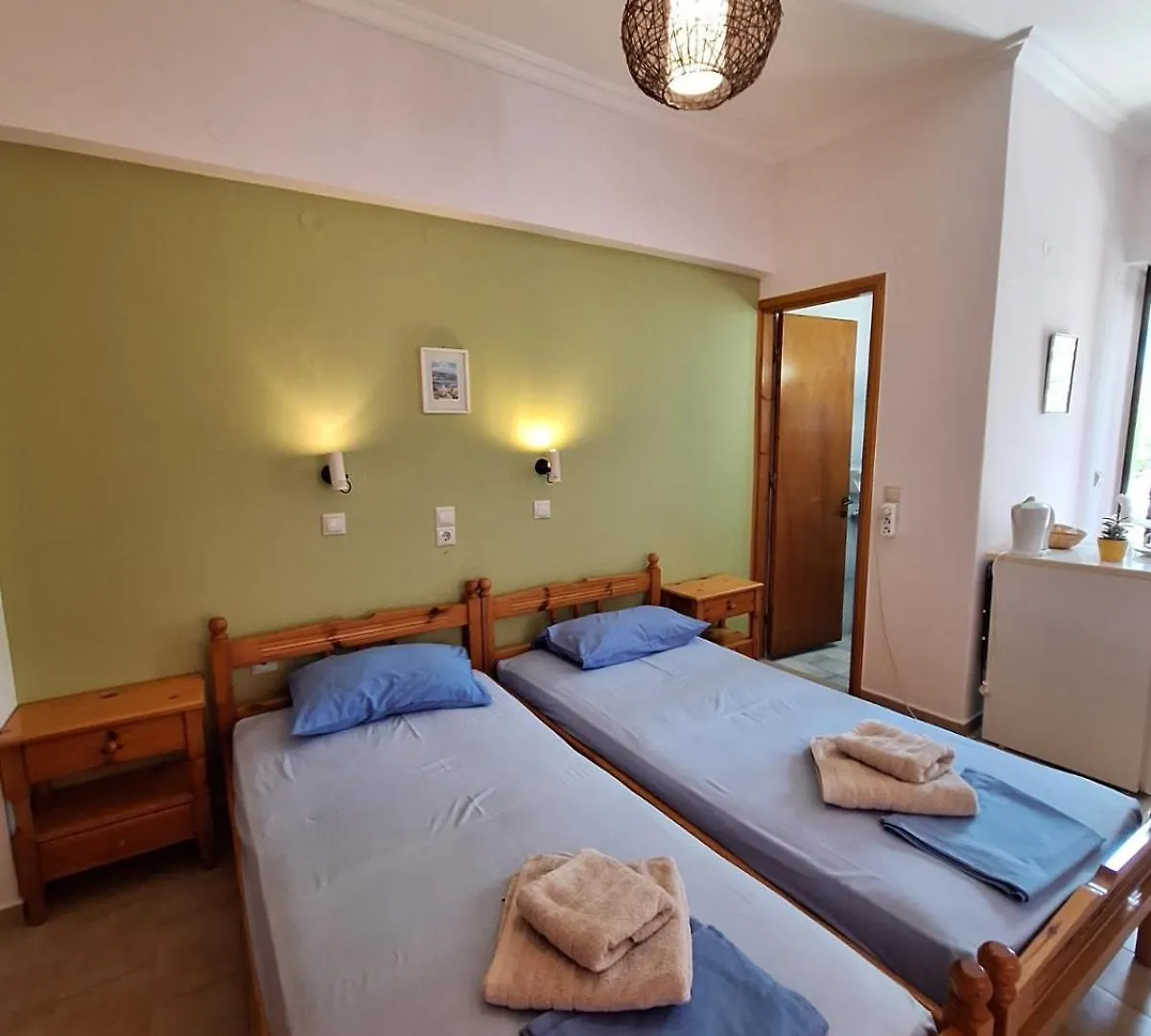 Guest house Oasis Complex Hotel Kardhakata