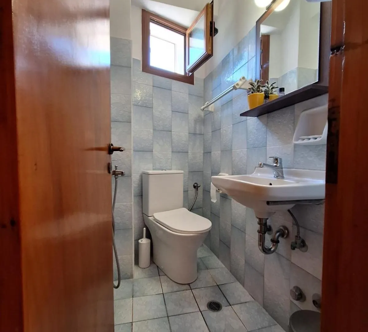 Oasis Complex Hotel Kardhakata Guest house