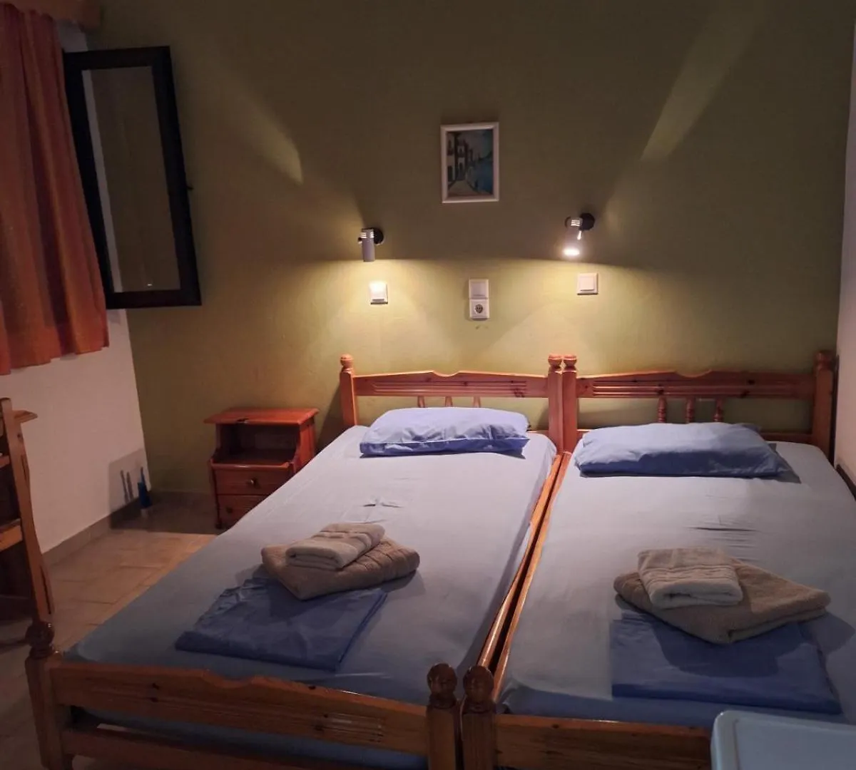 Oasis Complex Hotel Kardhakata